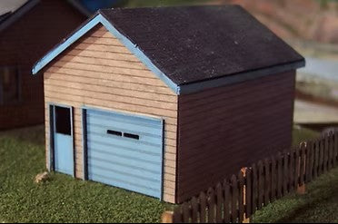 OMK HO Lake Side Cottage Garage Kit 