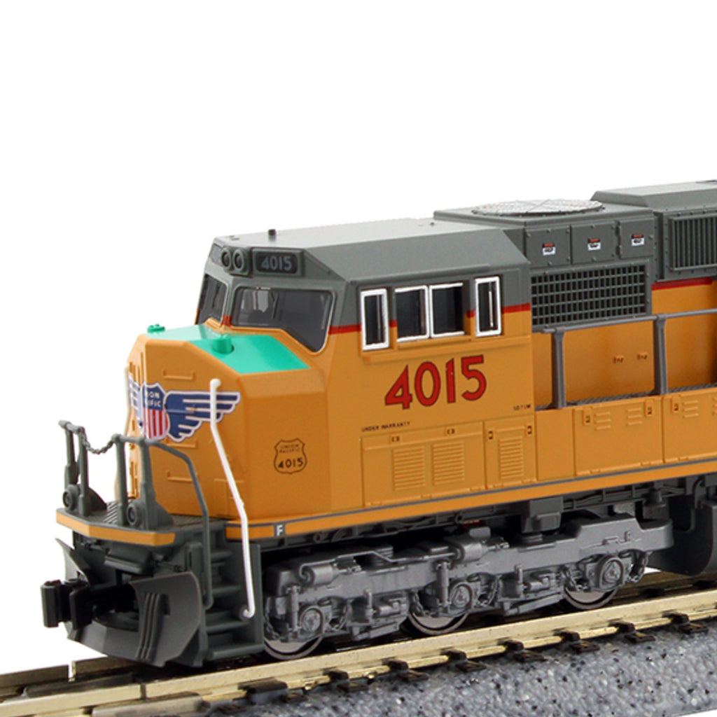 Kato N Scale EMD SD70M (Flat Radiator) w/DCC UP #4015